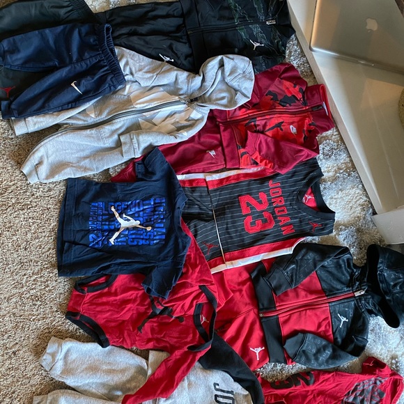 Boys tracksuit bundle - Picture 5 of 5